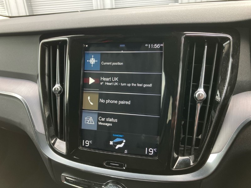 2019 (19) VOLVO V60 2.0 D4 [190] Momentum 5dr 3523871
