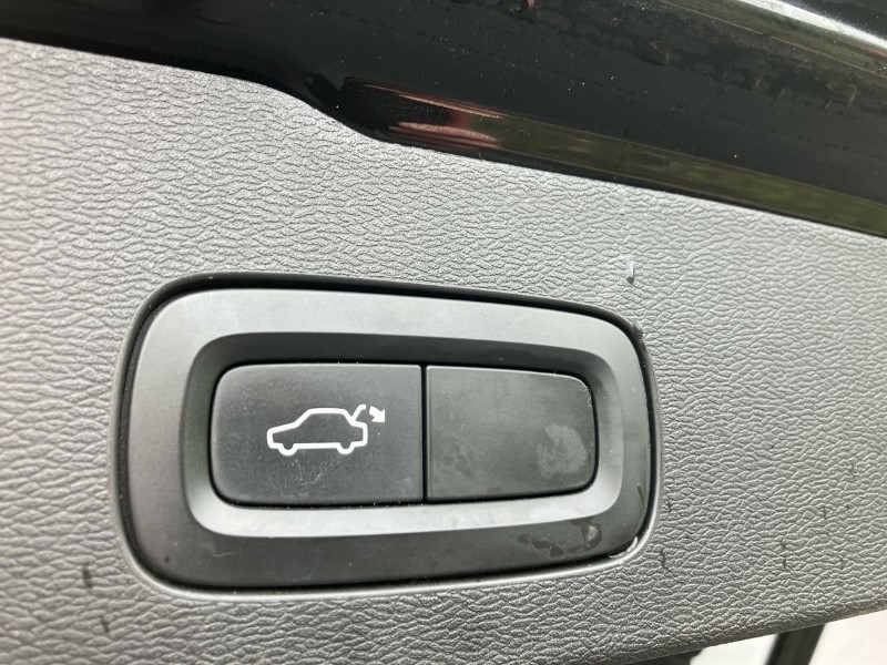 2019 (19) VOLVO V60 2.0 D4 [190] Momentum 5dr 3523883