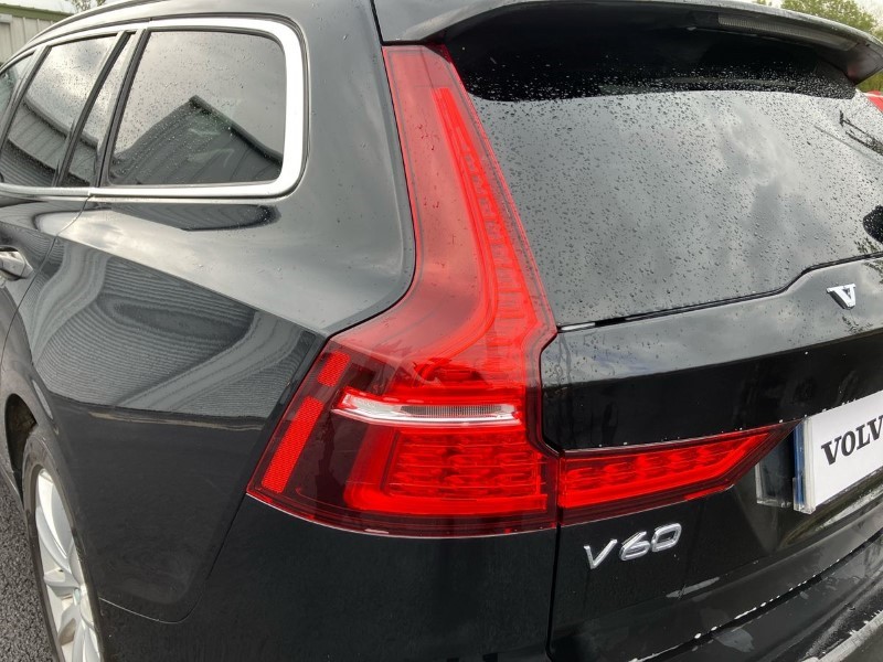 2019 (19) VOLVO V60 2.0 D4 [190] Momentum 5dr 3523889
