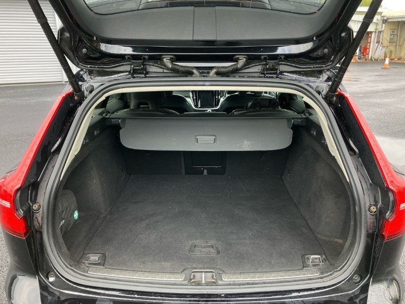 2019 (19) VOLVO V60 2.0 D4 [190] Momentum 5dr 3523882