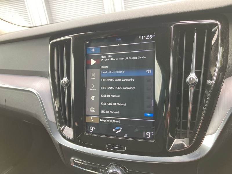 2019 (19) VOLVO V60 2.0 D4 [190] Momentum 5dr 3523873
