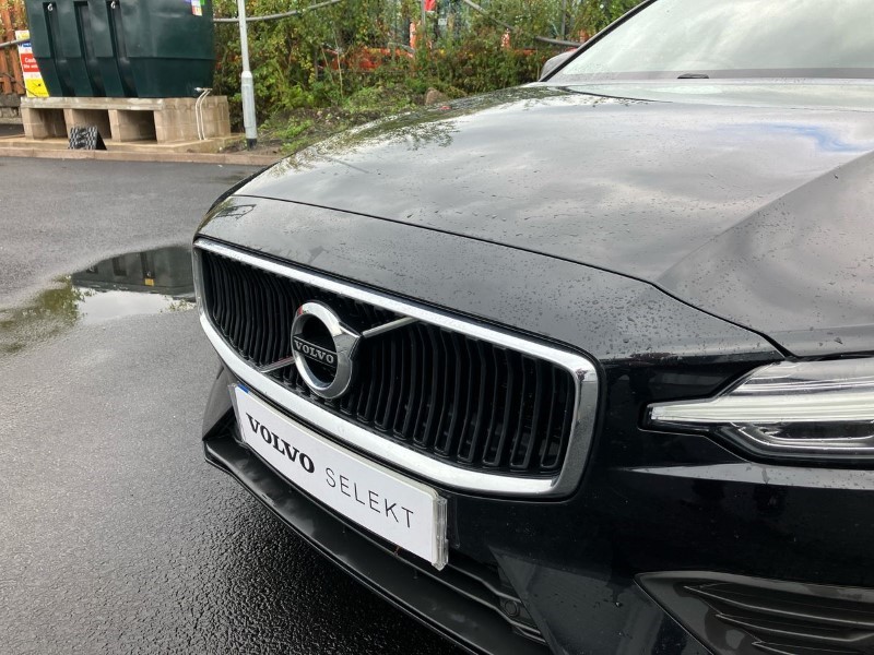 2019 (19) VOLVO V60 2.0 D4 [190] Momentum 5dr 3523887