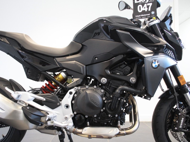  F 900 R 5548668