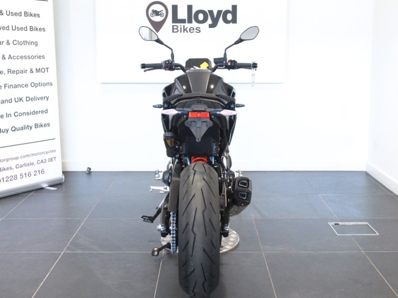  F 900 R 5548654
