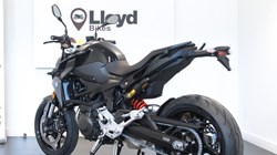 F 900 R 5548653