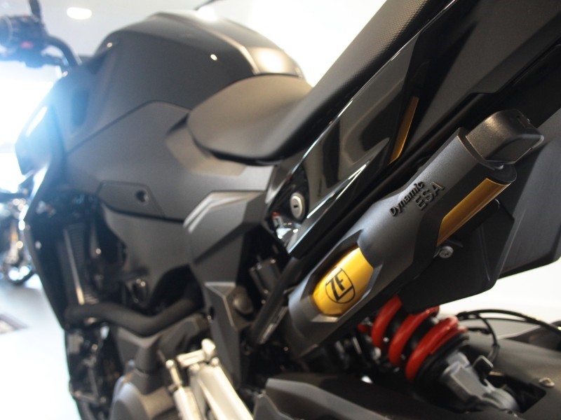  F 900 R 5548672