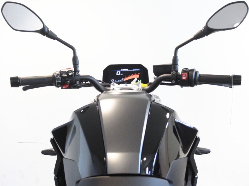  F 900 R 5548660