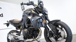 F 900 R 5548674