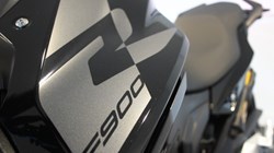 F 900 R 5548670