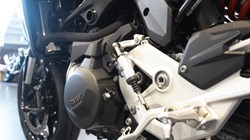 F 900 R 5548673