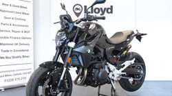 F 900 R 5548651