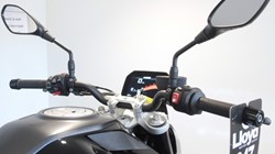 F 900 R 5548661