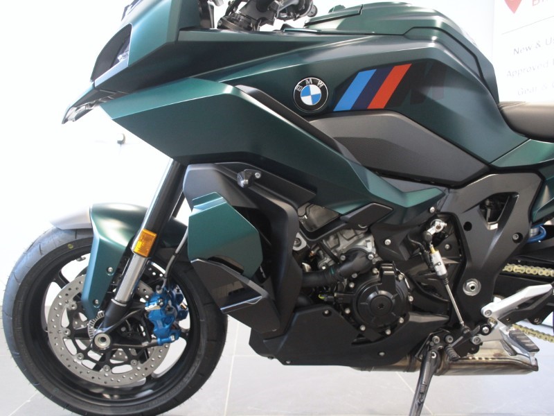  M 1000 XR 5619487