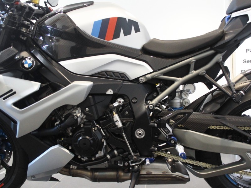  M 1000 R Competition Pack 5629340
