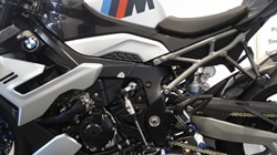 M 1000 R Competition Pack 5629340