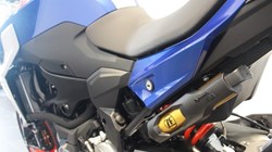 F 900 R 5625251