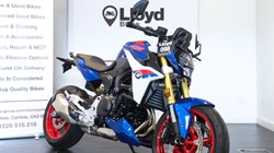 F 900 R 5625229