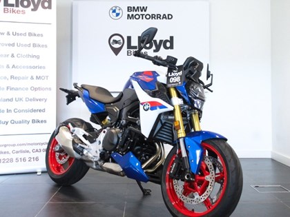 F 900 R