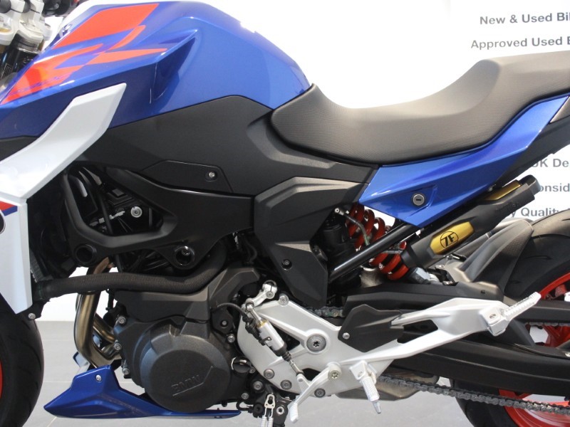  F 900 R 5625247