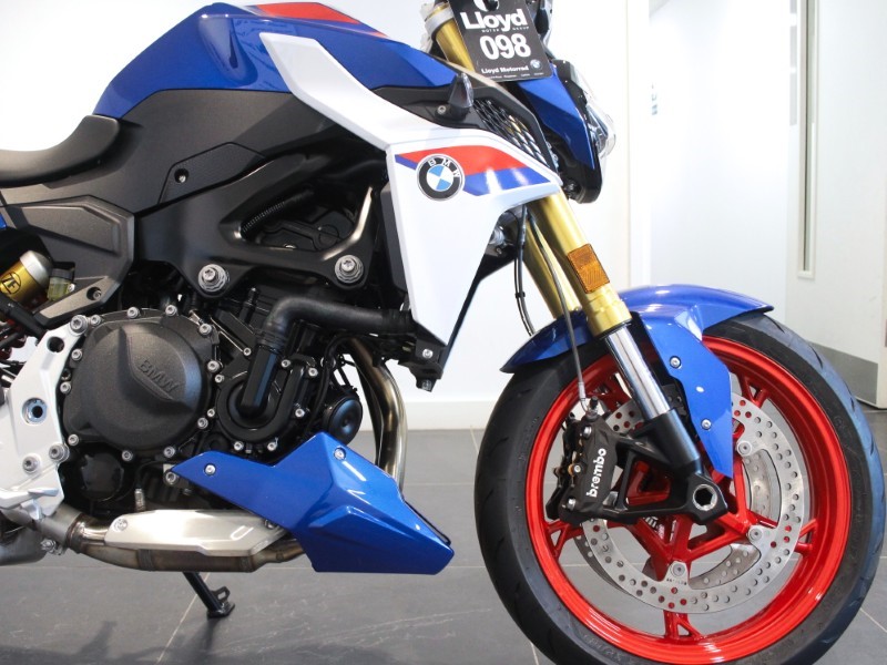  F 900 R 5625245