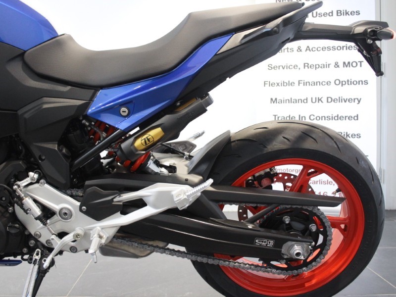  F 900 R 5625248