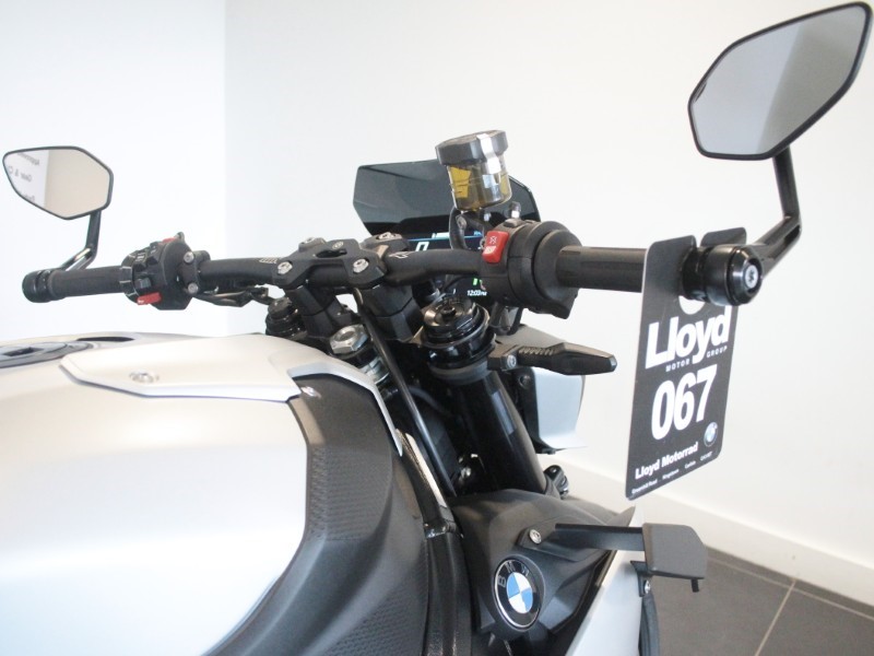 M 1000 R 5971370