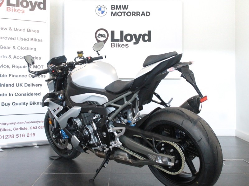M 1000 R 5971362