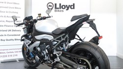 M 1000 R 5971362