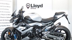 M 1000 R 5971361