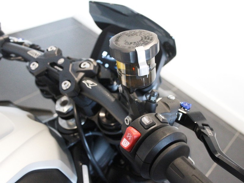 M 1000 R 5971371
