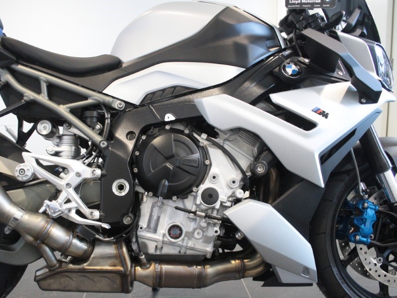 M 1000 R 5971375