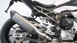 M 1000 R 5971374
