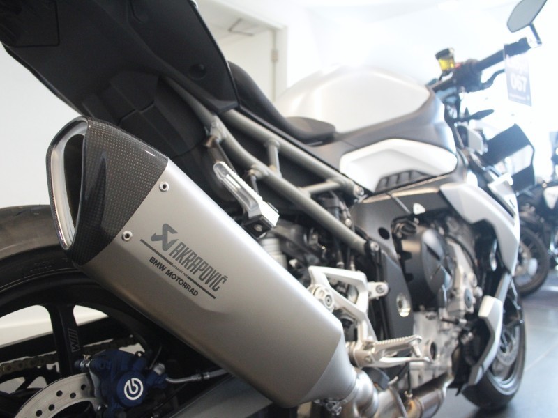 M 1000 R 5971373