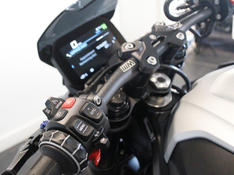 M 1000 R 5971367