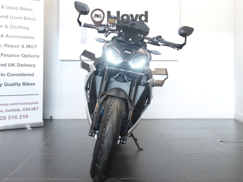M 1000 R 5971359