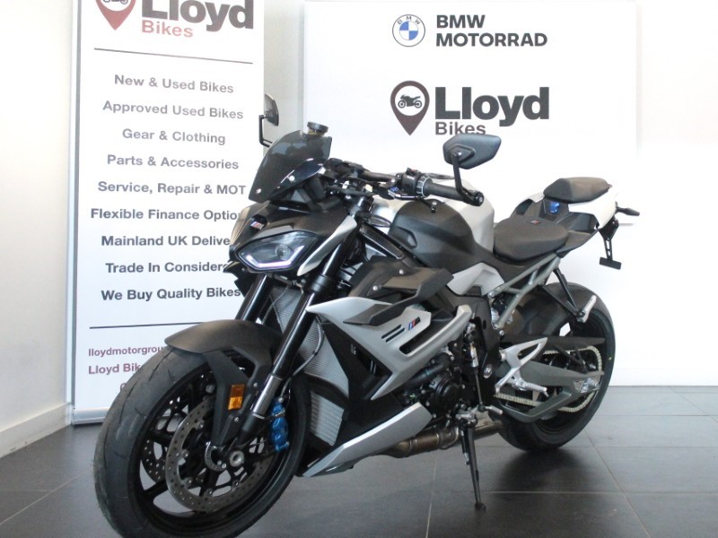 M 1000 R 5971360