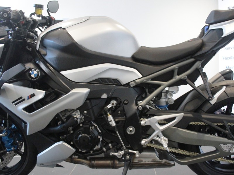 M 1000 R 5971378