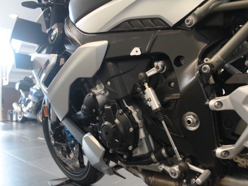 M 1000 R 5971381