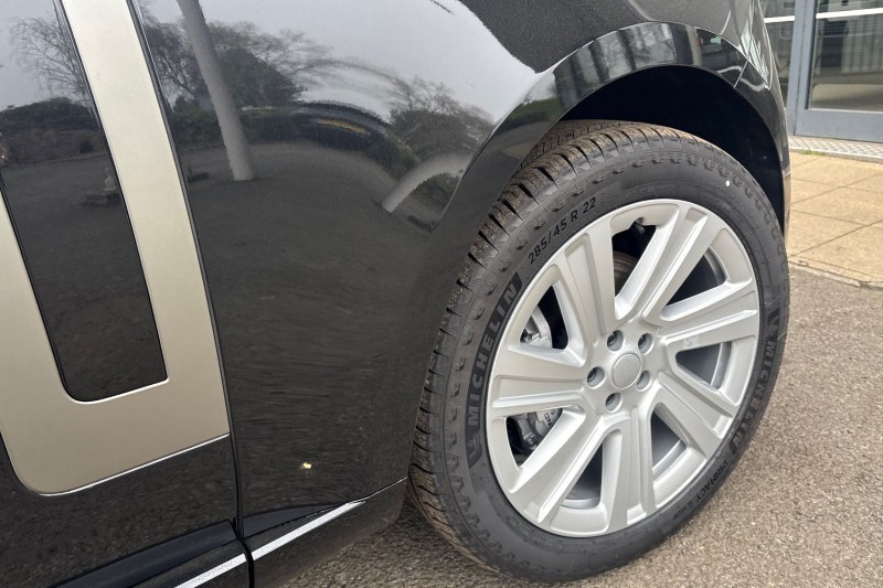  LAND ROVER RANGE ROVER 3.0 P460e HSE 4dr Auto 5202105