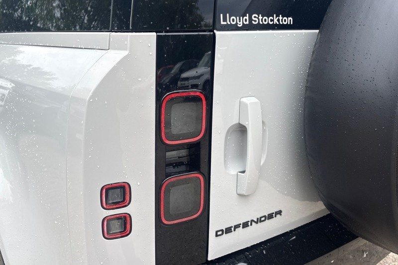  LAND ROVER DEFENDER 3.0 D350 X-Dynamic HSE 90 5dr Auto 5340068