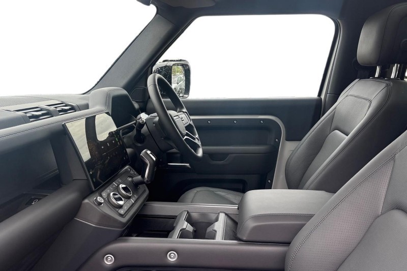  LAND ROVER DEFENDER 3.0 D350 X-Dynamic HSE 90 5dr Auto 5340022