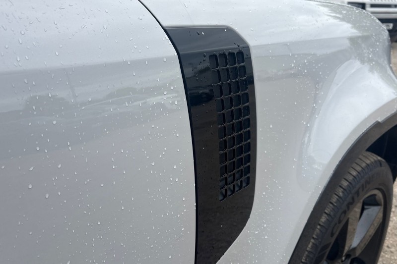  LAND ROVER DEFENDER 3.0 D350 X-Dynamic HSE 90 5dr Auto 5340039