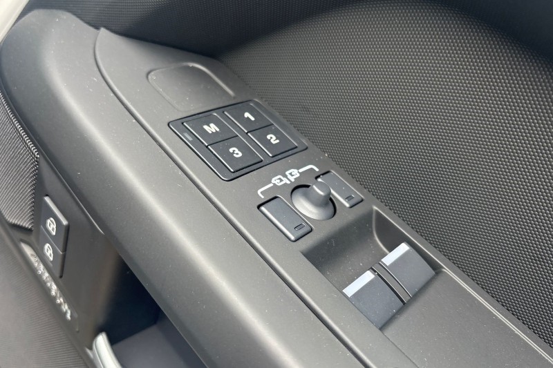  LAND ROVER DEFENDER 3.0 D350 X-Dynamic HSE 90 5dr Auto 5340042