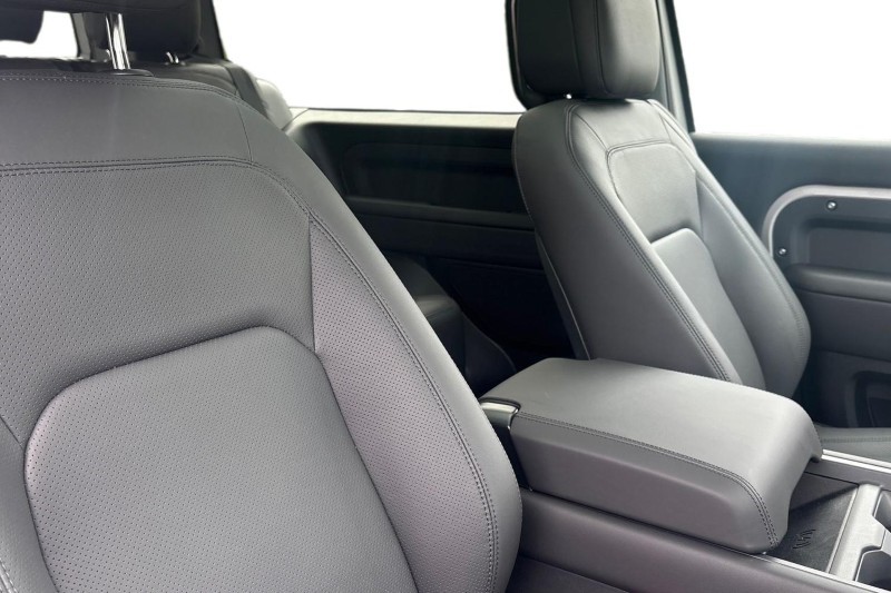  LAND ROVER DEFENDER 3.0 D350 X-Dynamic HSE 90 5dr Auto 5340045