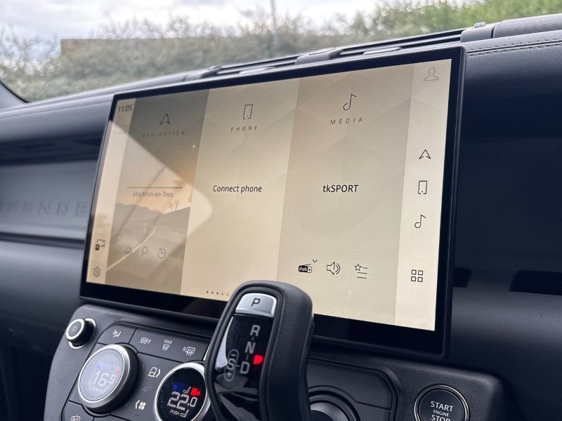  LAND ROVER DEFENDER 3.0 D250 X-Dynamic SE 90 3dr Auto 4877707