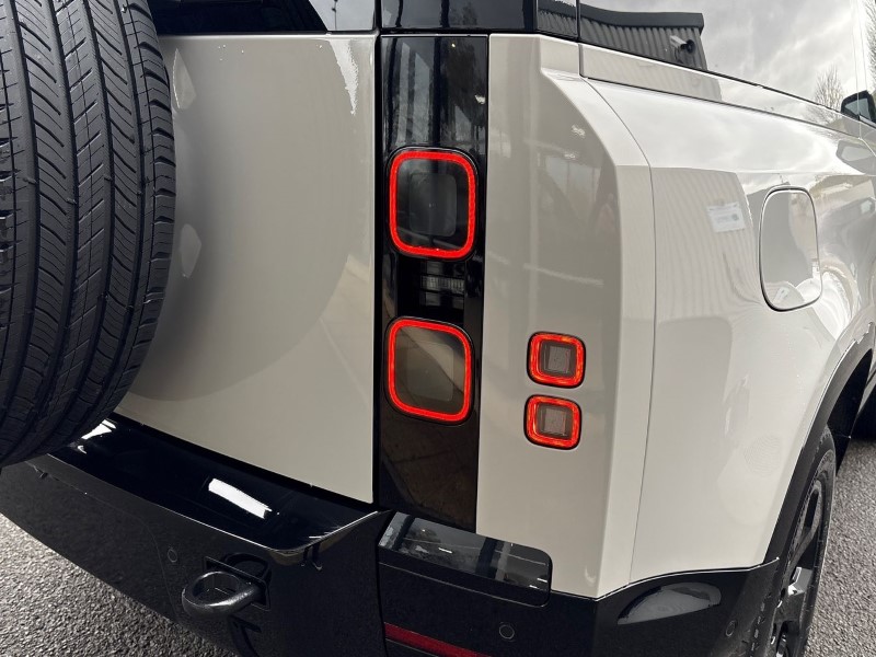  LAND ROVER DEFENDER 3.0 D250 X-Dynamic SE 90 3dr Auto 4877727