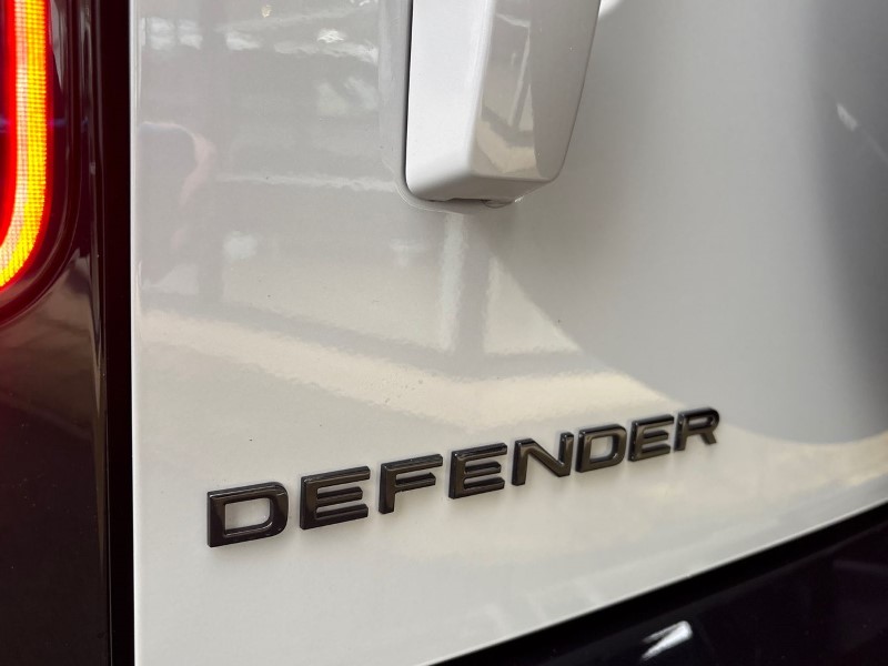  LAND ROVER DEFENDER 3.0 D250 X-Dynamic SE 90 3dr Auto 4877726