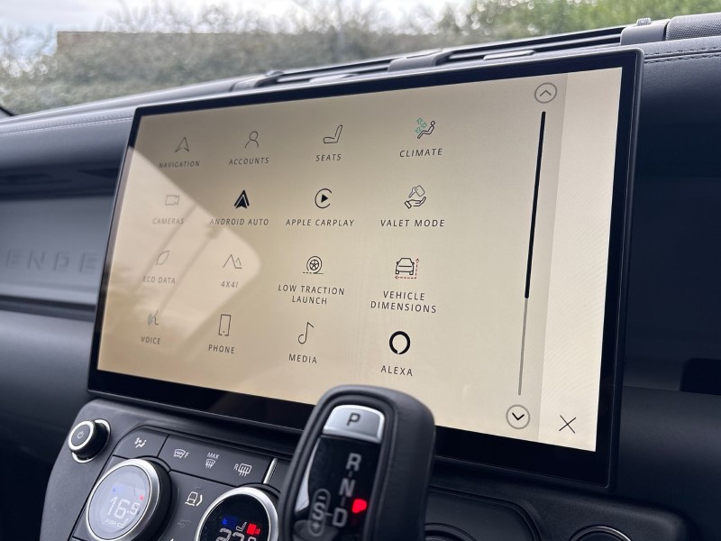  LAND ROVER DEFENDER 3.0 D250 X-Dynamic SE 90 3dr Auto 4877710