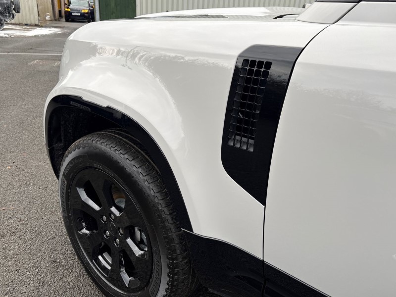  LAND ROVER DEFENDER 3.0 D250 X-Dynamic SE 90 3dr Auto 4877697