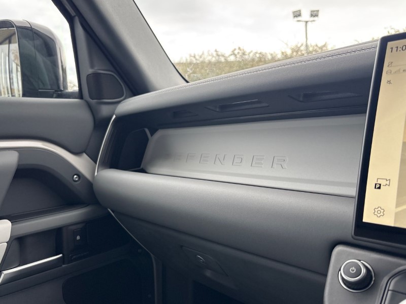  LAND ROVER DEFENDER 3.0 D250 X-Dynamic SE 90 3dr Auto 4877704